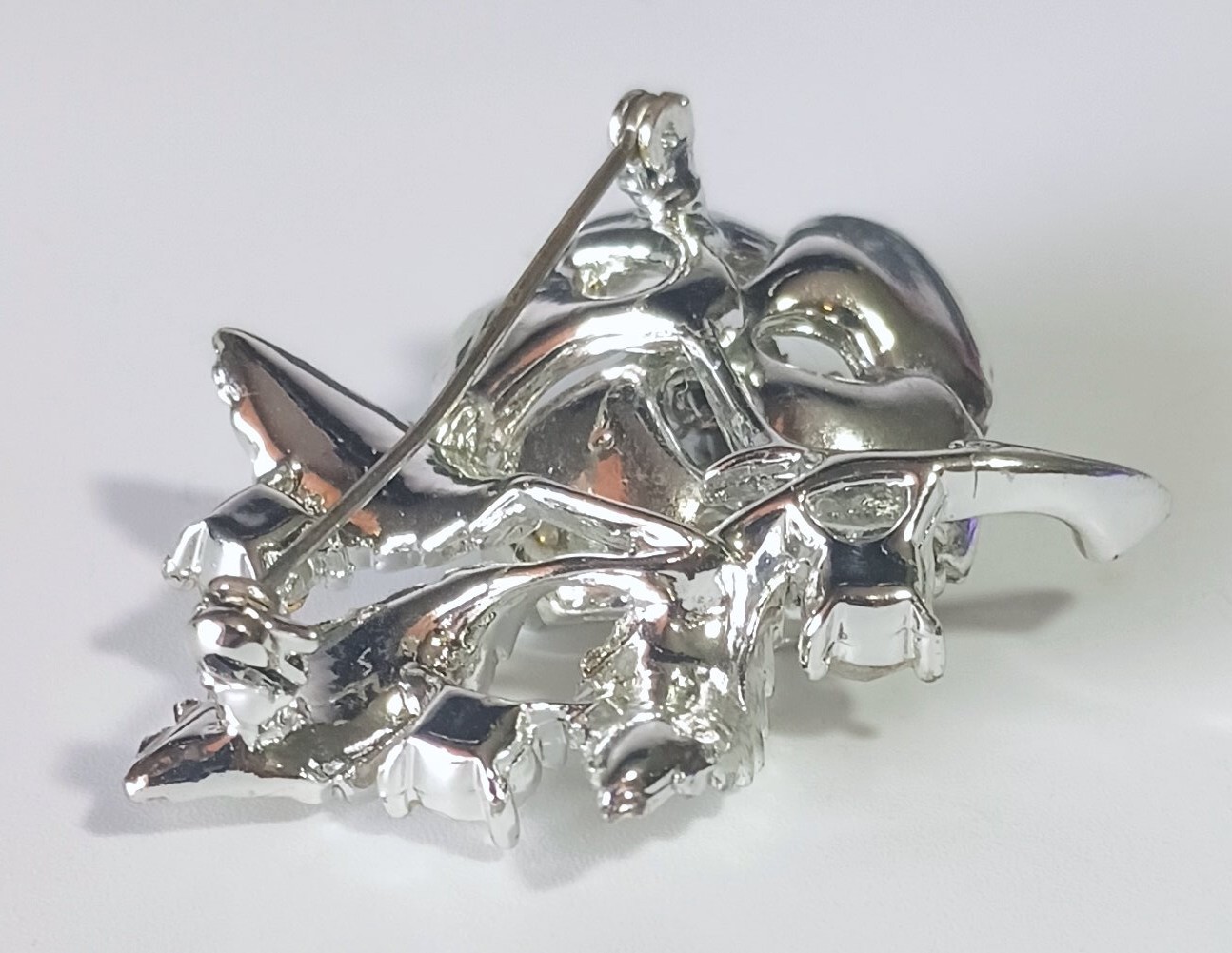 Vintage Bright Silver-tone White Rhinestone Brooch with Flower & Leaves