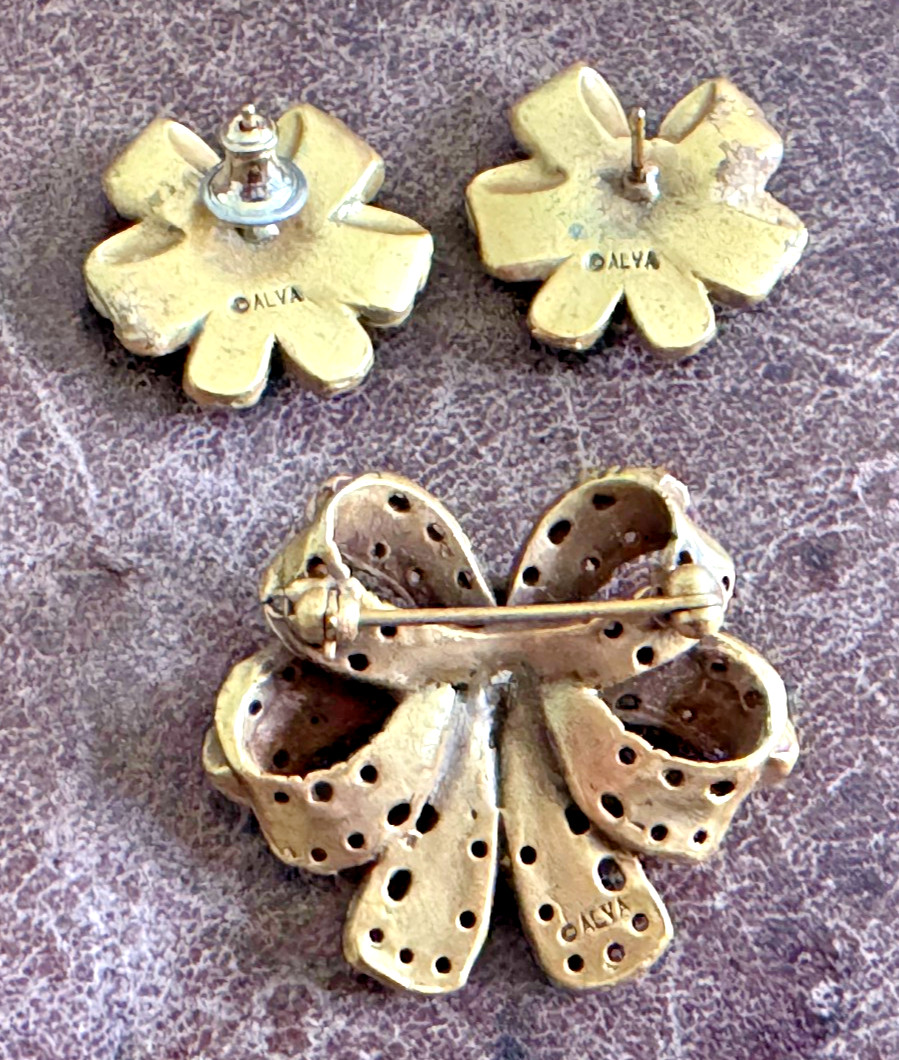 Vintage ALVA Bow Rhinestones & Faux Pearl Pin & Post Earrings Set Gold Tone