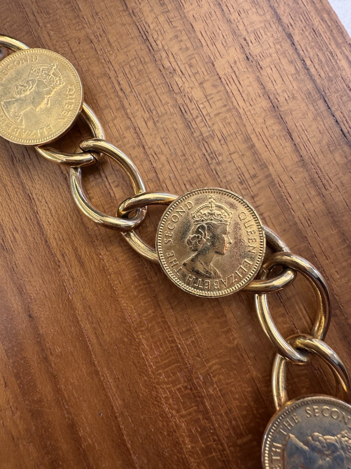 Vintage Gold-Tone Coin Necklace/Belt – Queen Elizabeth II Half Penny Coins-Retro