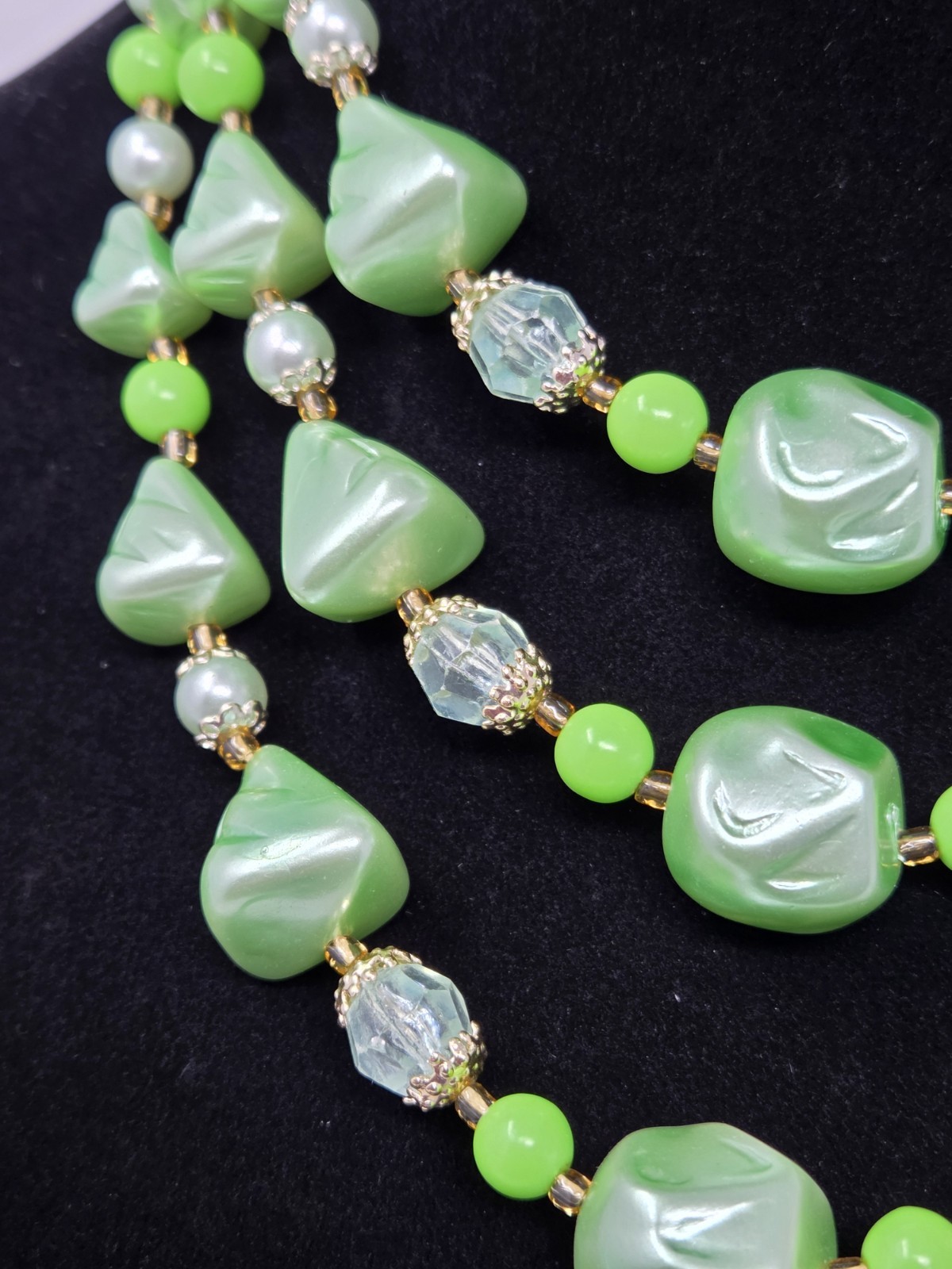 Sea Foam & Lime Green Triple Strand Beaded Necklace Vintage Faux Pearl 15 – 17″