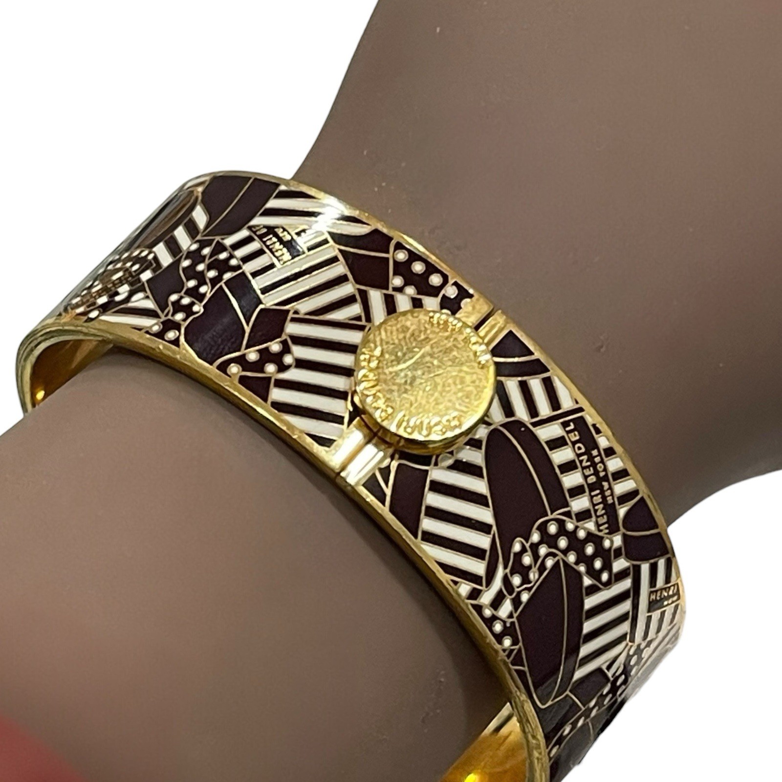 Henri Bendel Bangle Bracelet Gold Tone Brown Abstract Pattern Enamel Hinged Wide