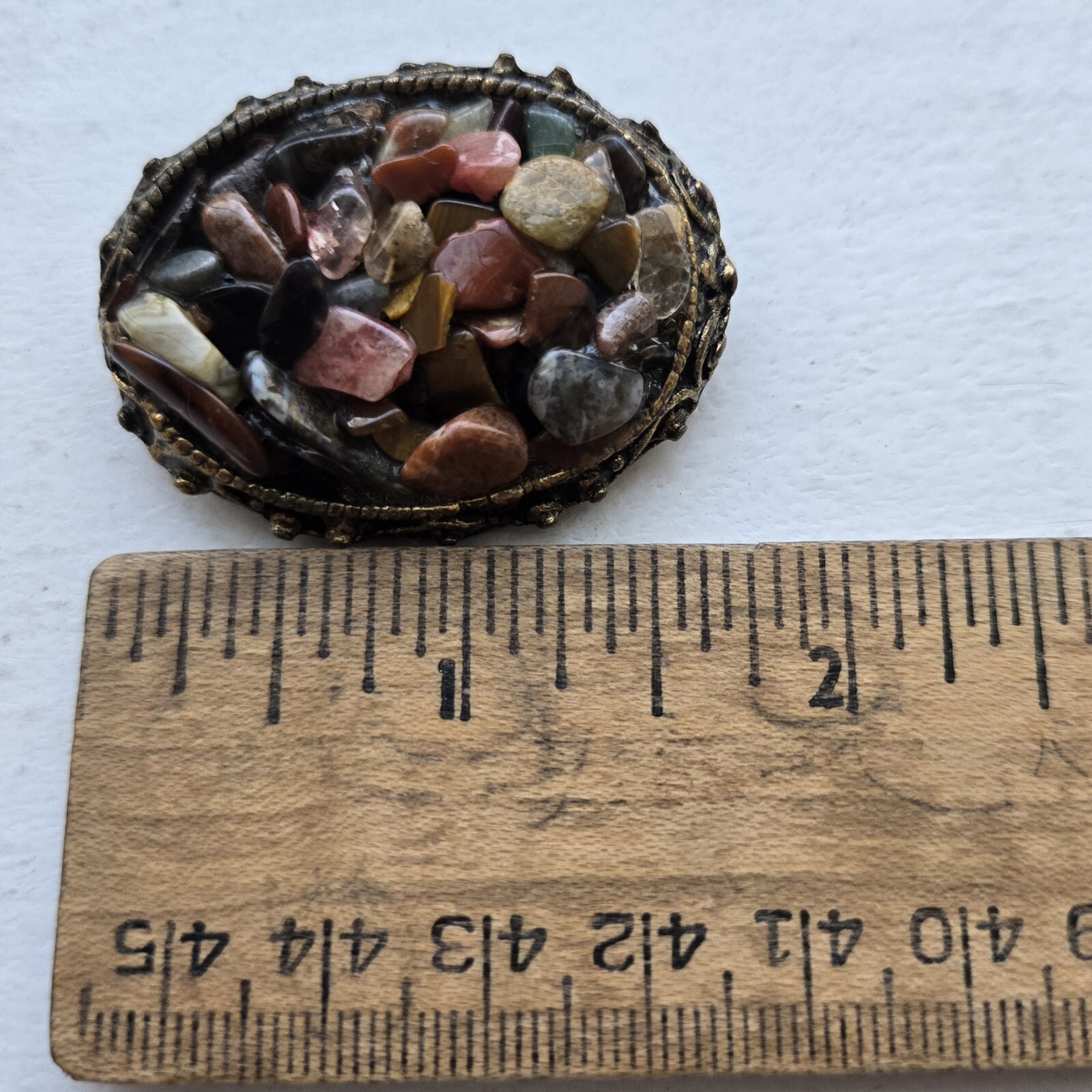 Vintage Multicolor Gem Stone Chips Brooch Pin Gold Tone Oval Estate