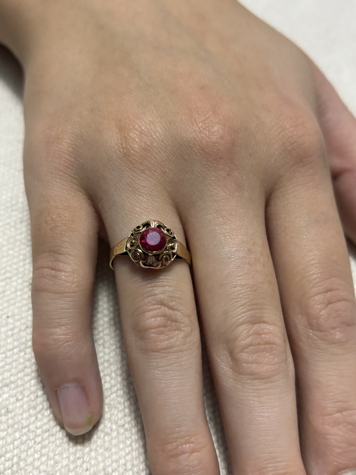 Vintage 14k Gold Ruby Ring Size 7.5 Please See All Pictures & Read Description