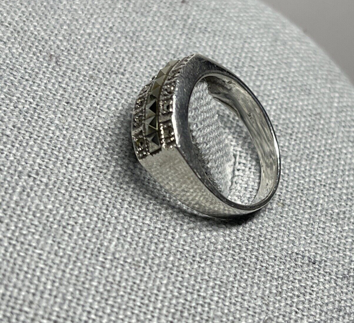 925 Sterling Silver Marcasite Signed CW Hallmark Ring size 7.5 – Vintage