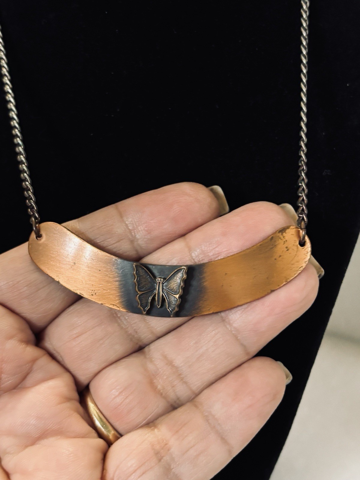 Vtg Curved Bar Pendant Chain Butterfly Choker Necklace Copper Tone 13″