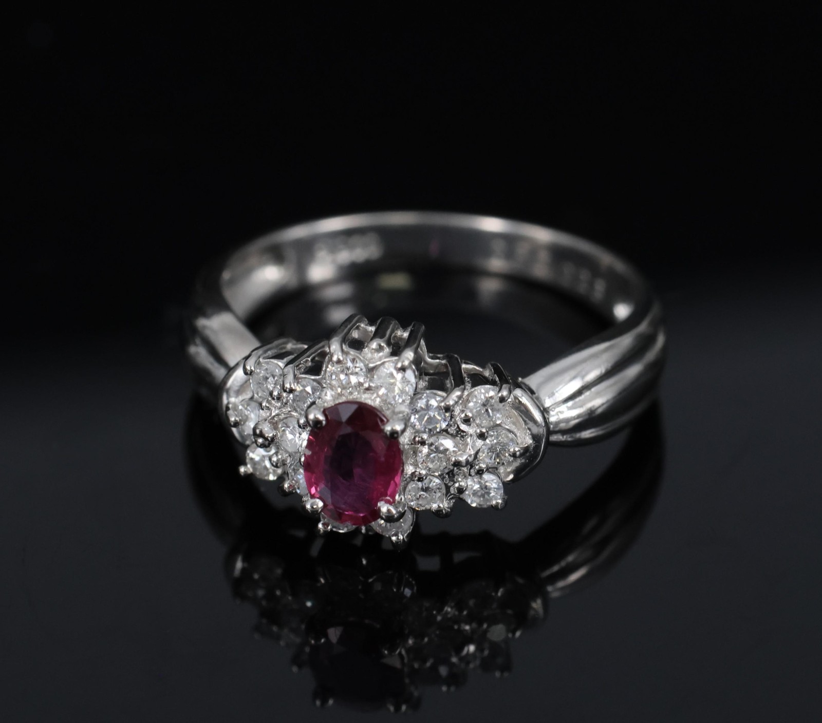 Vintage 0.35ct Natural Untreated Ruby & 0.23ct Diamond Platinum Ring Size 4.75