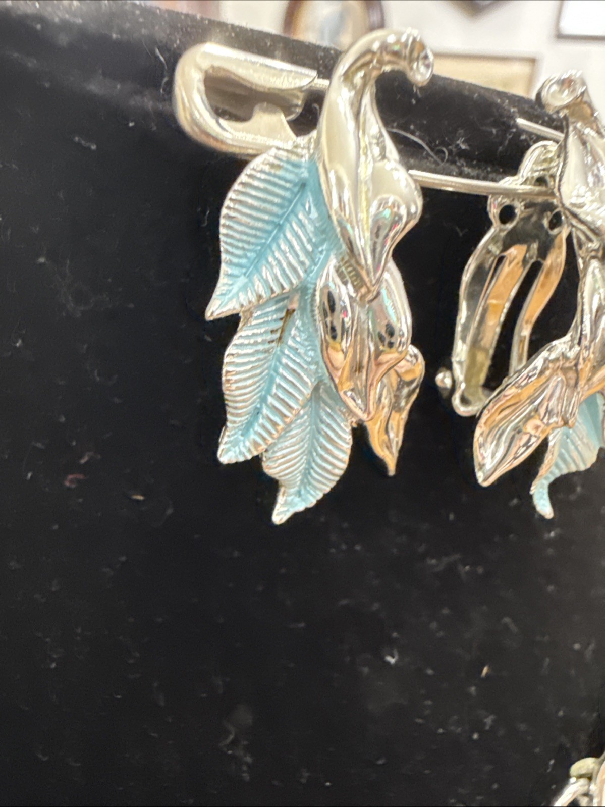 VTG 1960s Silvertone And Blue Leaf Leaves 16” Collar Necklace & Clip Earrings