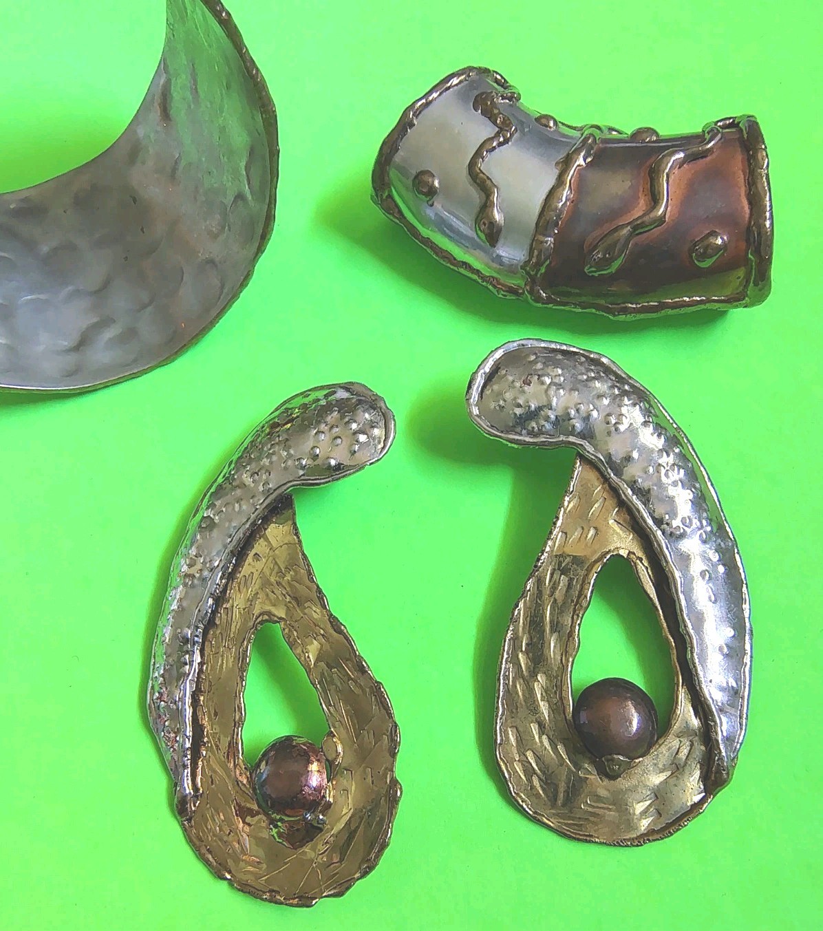 Vintage CUFF BRACELET, EARRINGS & SCARF SLIDE Set in Copper & Silver Tone
