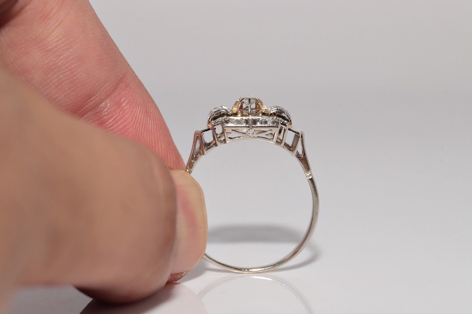 Antique Circa 1920s Art Deco Handcrafted 18k Gold Natural Diamond Ring