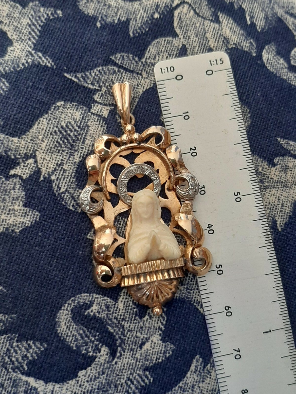 Fine Antique 18K Art Deco Gold Religious European Virgen Mary Pendant Ca 1930-40