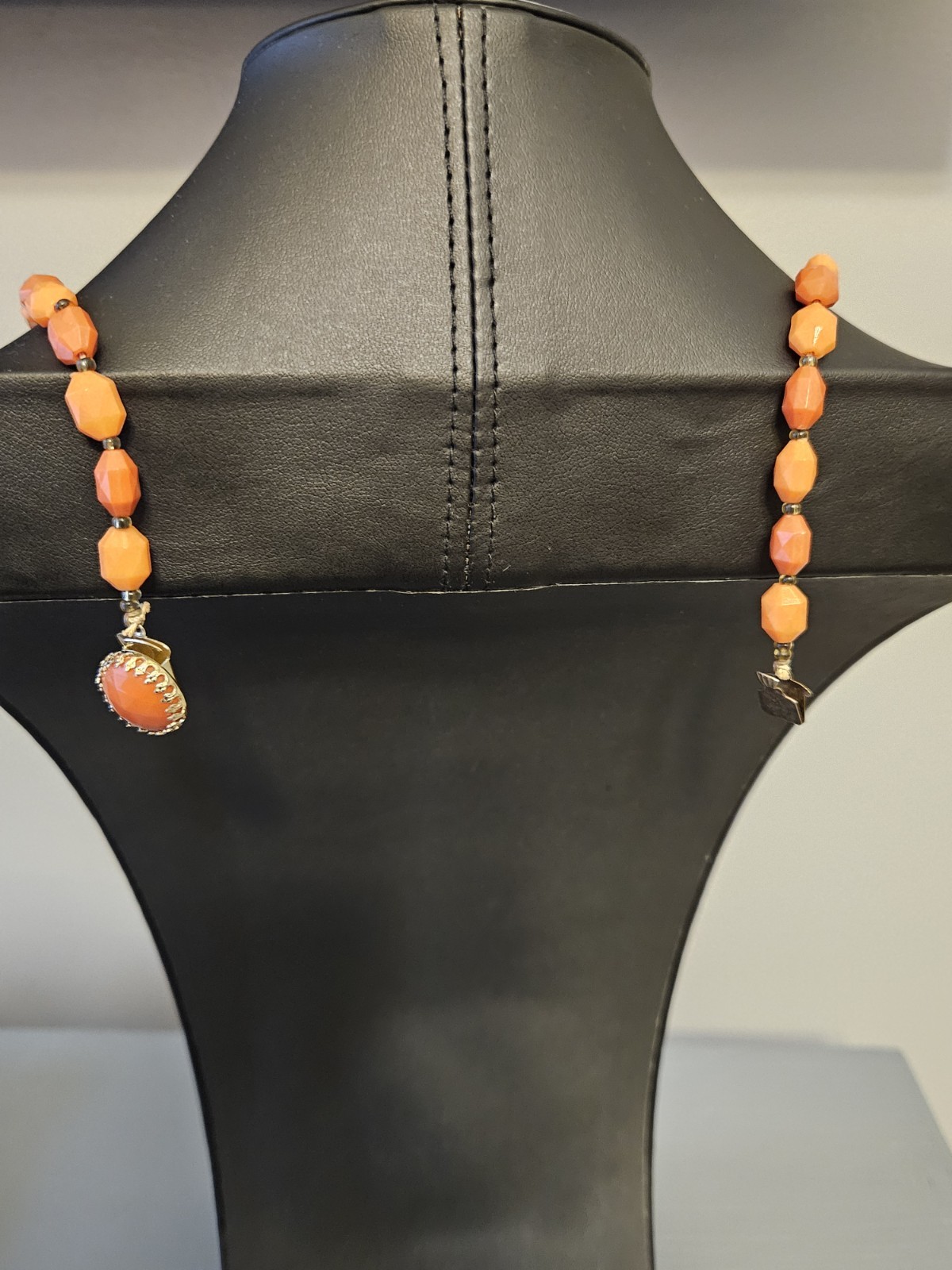 Vintage faceted orange acrylic bead necklace. Stretch Stone Bracelet