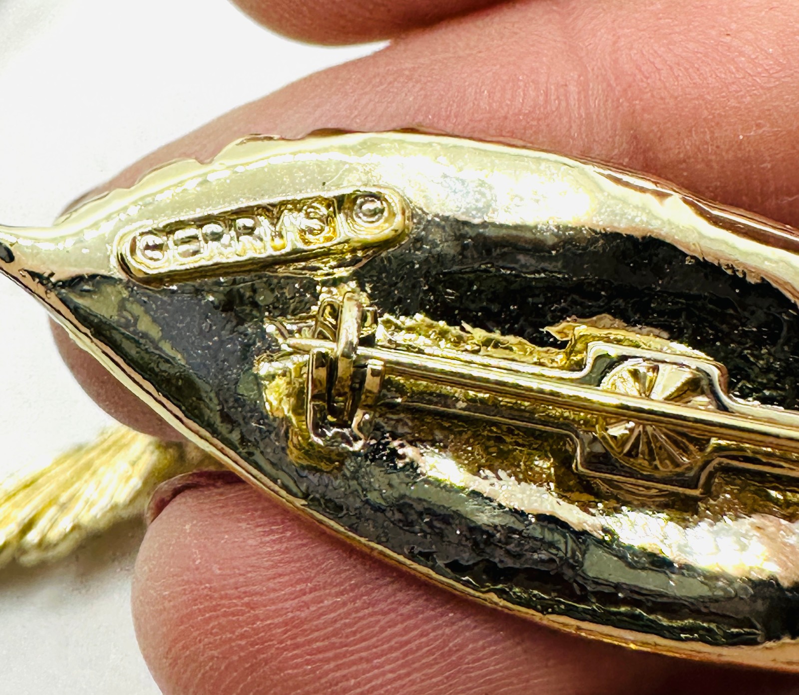 Lot 5 Gold Tone Leaf Brooches – Coro, Gerry’s & Unsigned Capri EUC