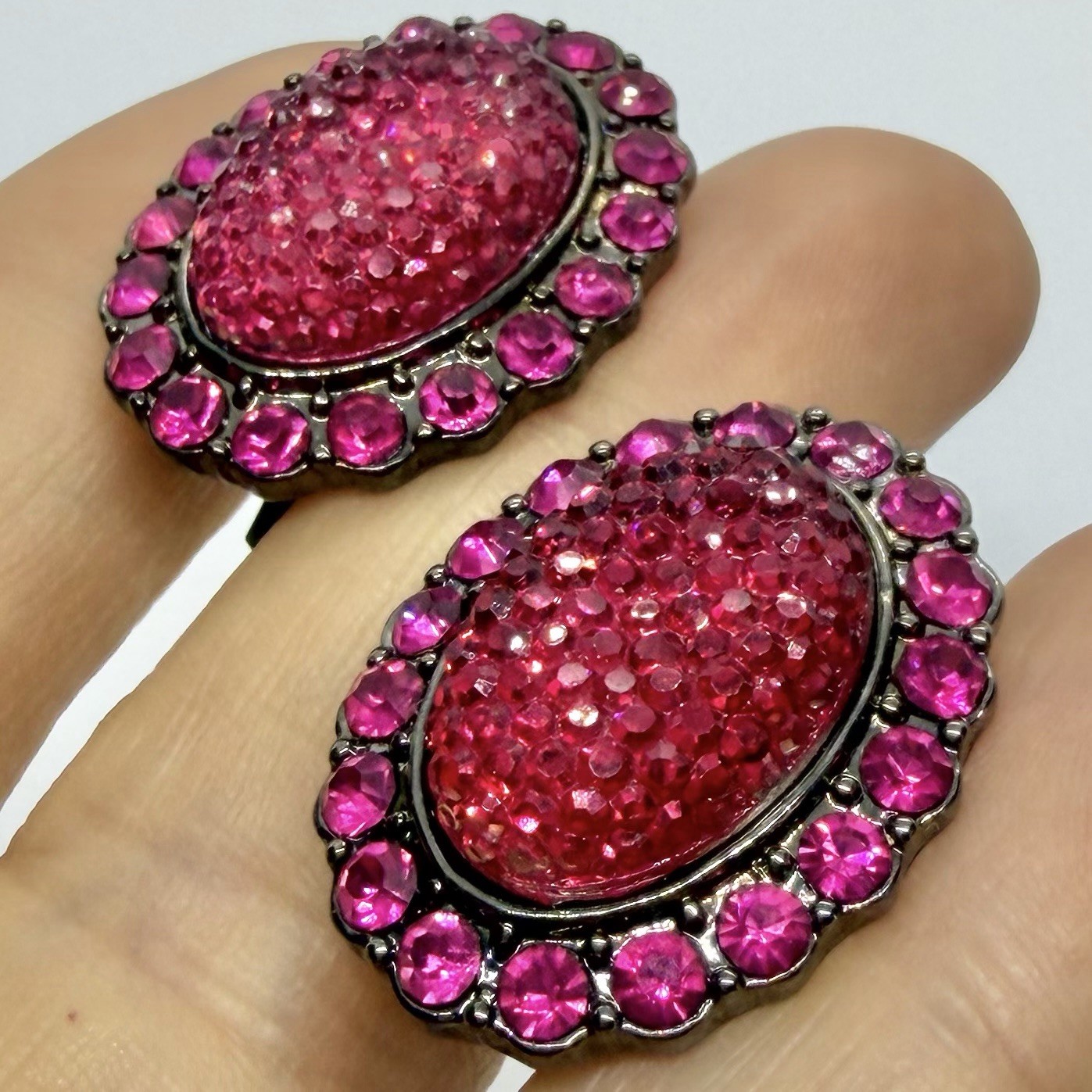 Vtg Raspberry Pink Druzy Rhinestone Gunmetal Statement Earrings Oval Huggie Clip