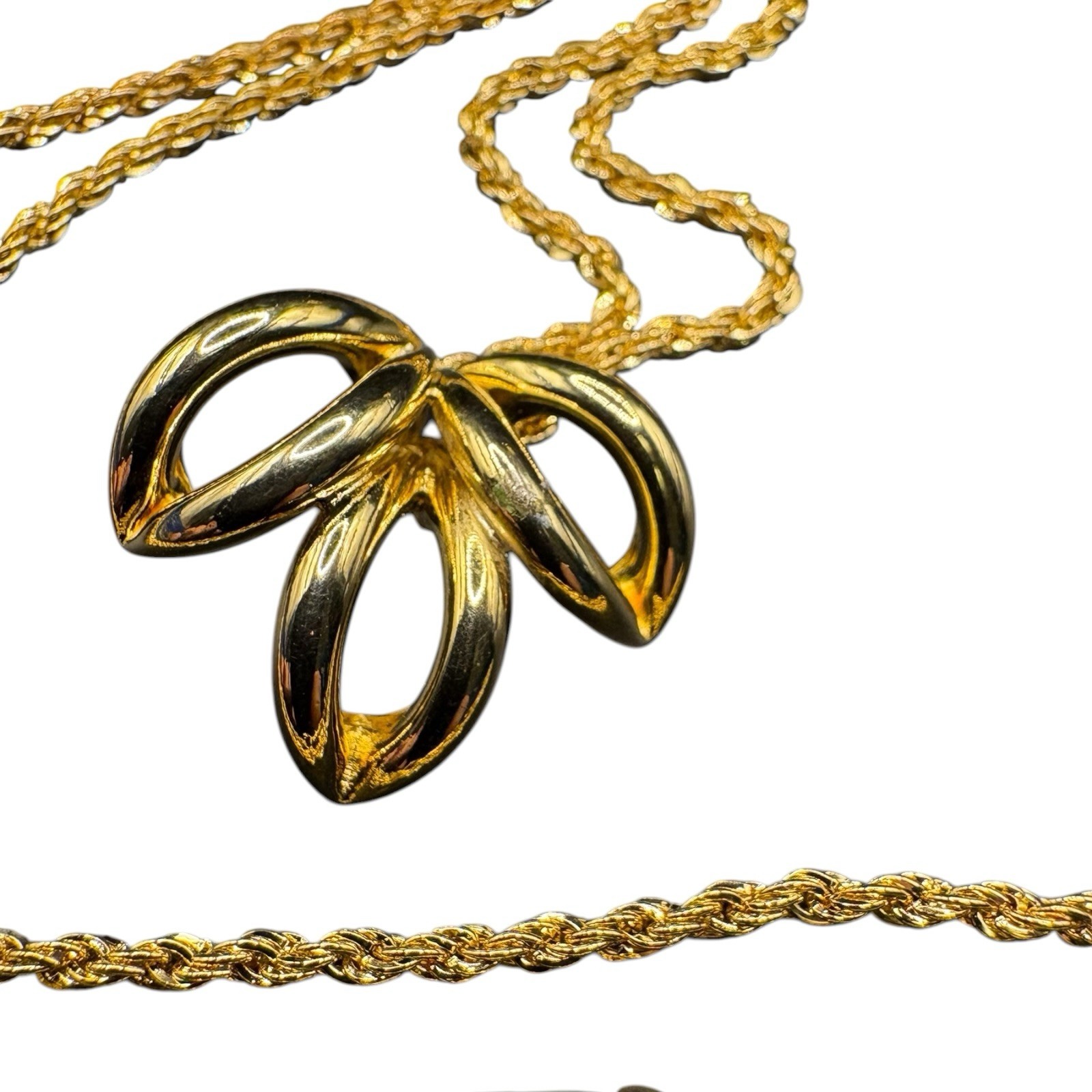Vintage Gold Tone Sculptural Necklace Brooch Earrings Set Rope Chain