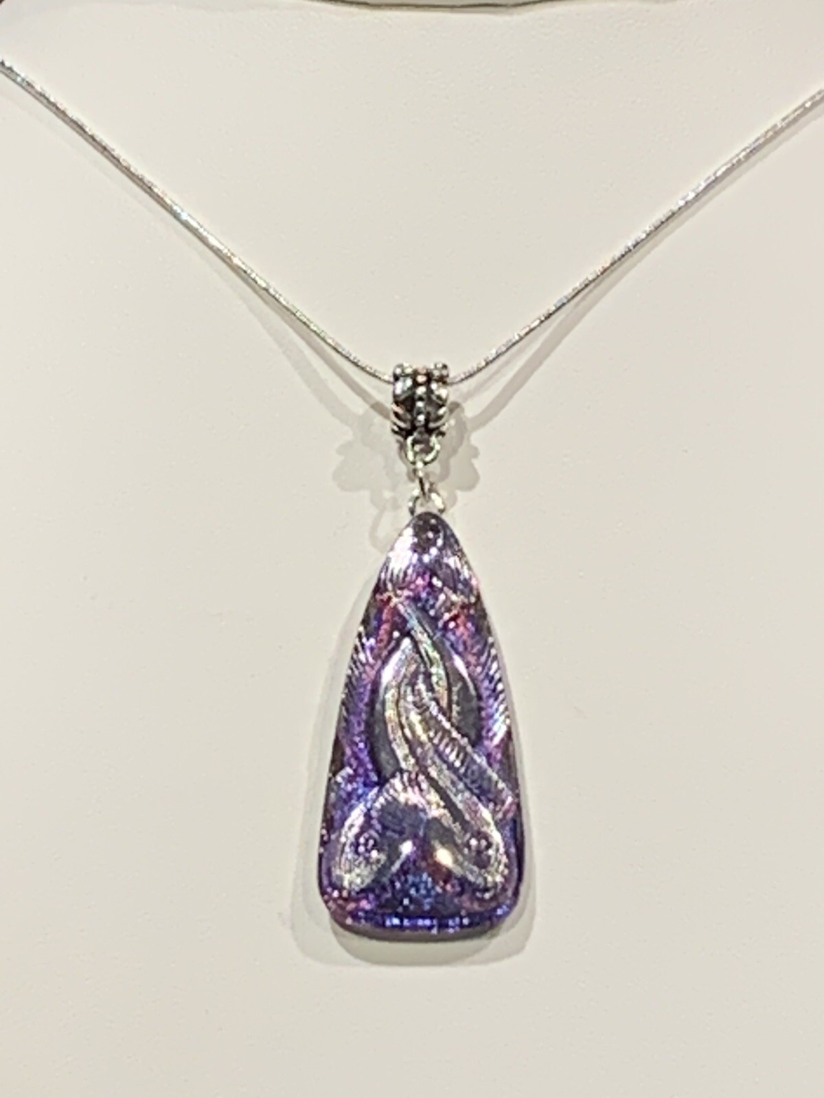RARE-ANTIQUE EGYPT REVIVAL VIOLET/BLUE FLASH CZECH GLASS SERPENT NECKLACE.s-NEW