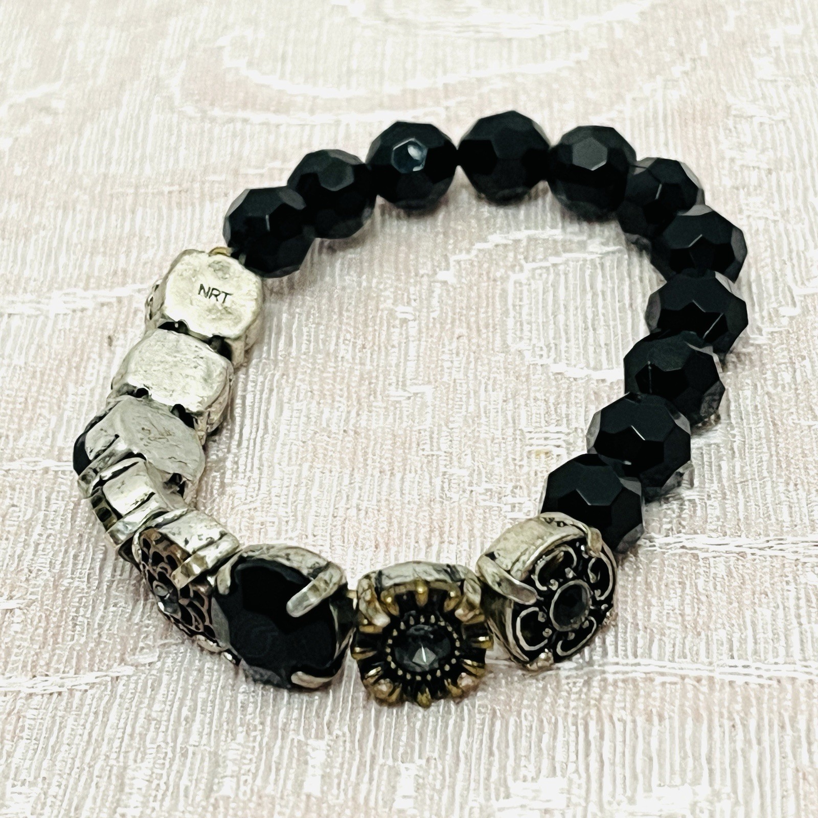 NRT Avon Black Mix Stack Bead Stretch Silver tone Crystals 7″ Floral Whimsy Goth