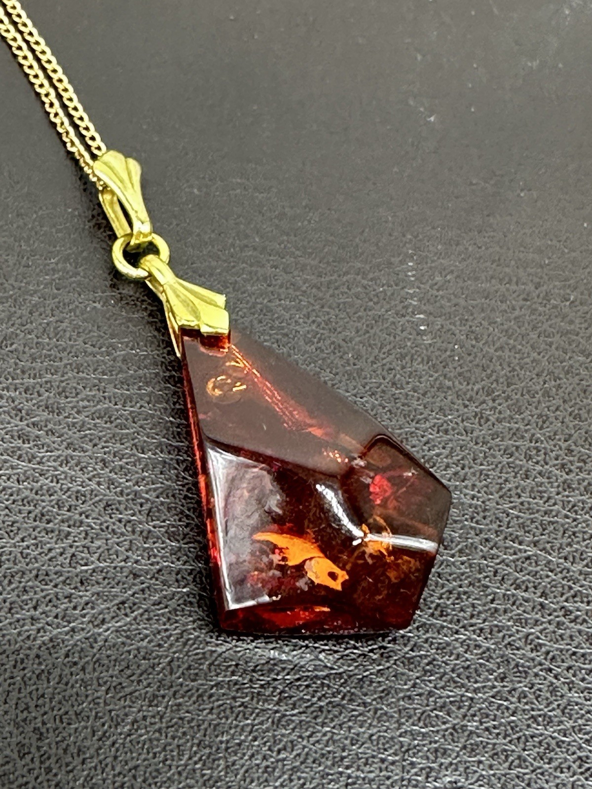 VINTAGE NATURAL HONEY AMBER PENDANT 1/20 14K Gold Filled GF CHAIN