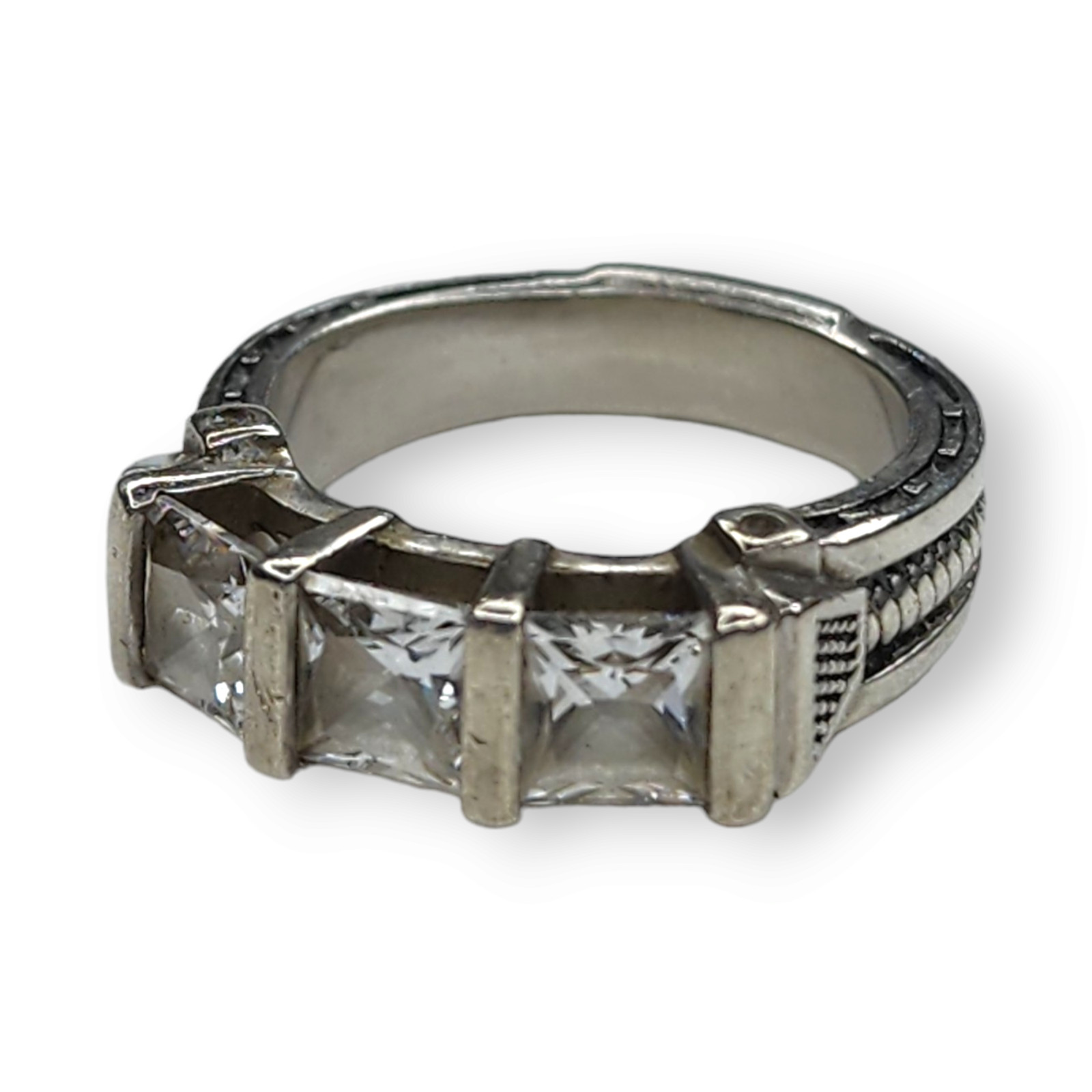 Vintage Sterling Silver 925 Clear Cubic Zirconia Three Stone Cocktail Ring SZ 6