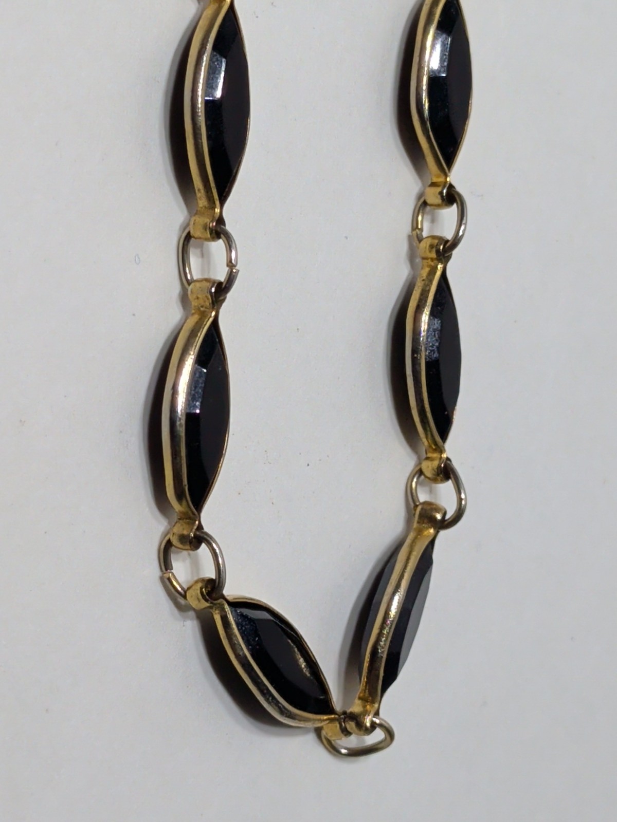 ✨VINTAGE✨ 29″ Goldtone Black Stones / Rhinestones Metal Links Necklace Costume