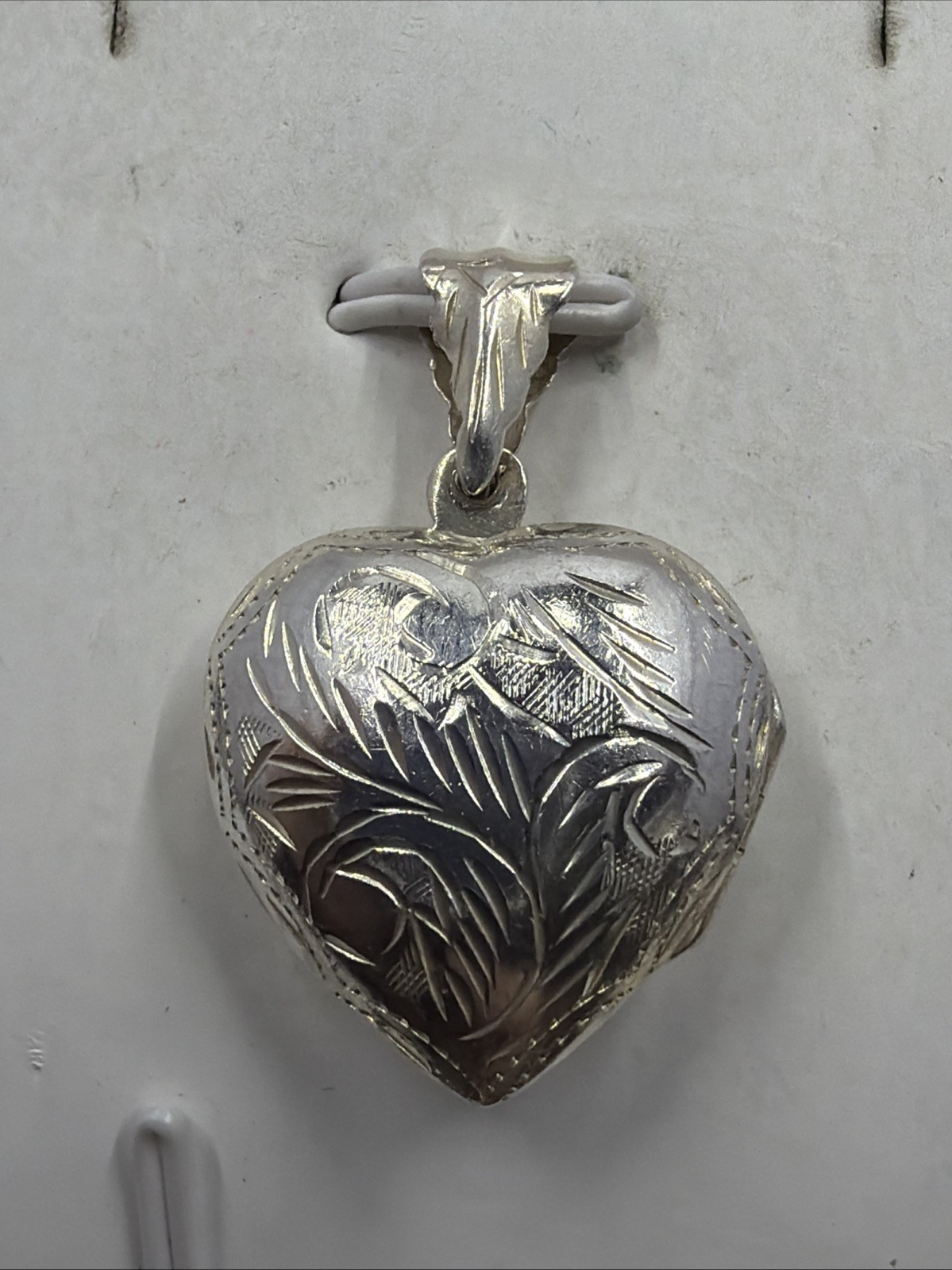 Vintage 925 Large Puff Ornate Etched Hollow Heart Locket Pendant Sterling Silver