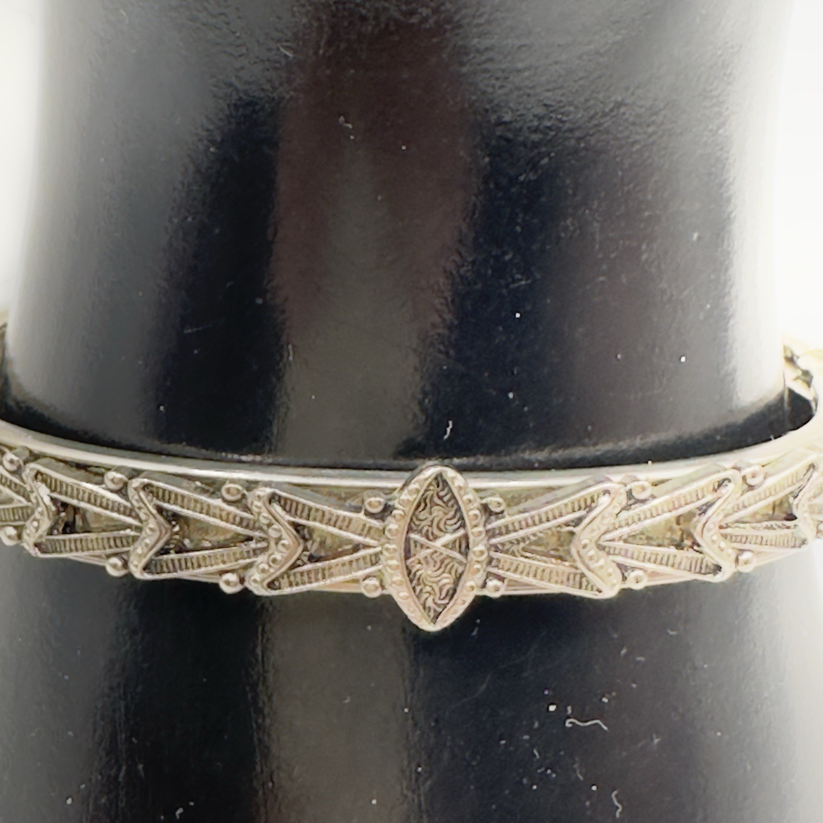 Vintage Hinged Bracelet Bangle Repousse Silver Tone 6.5″
