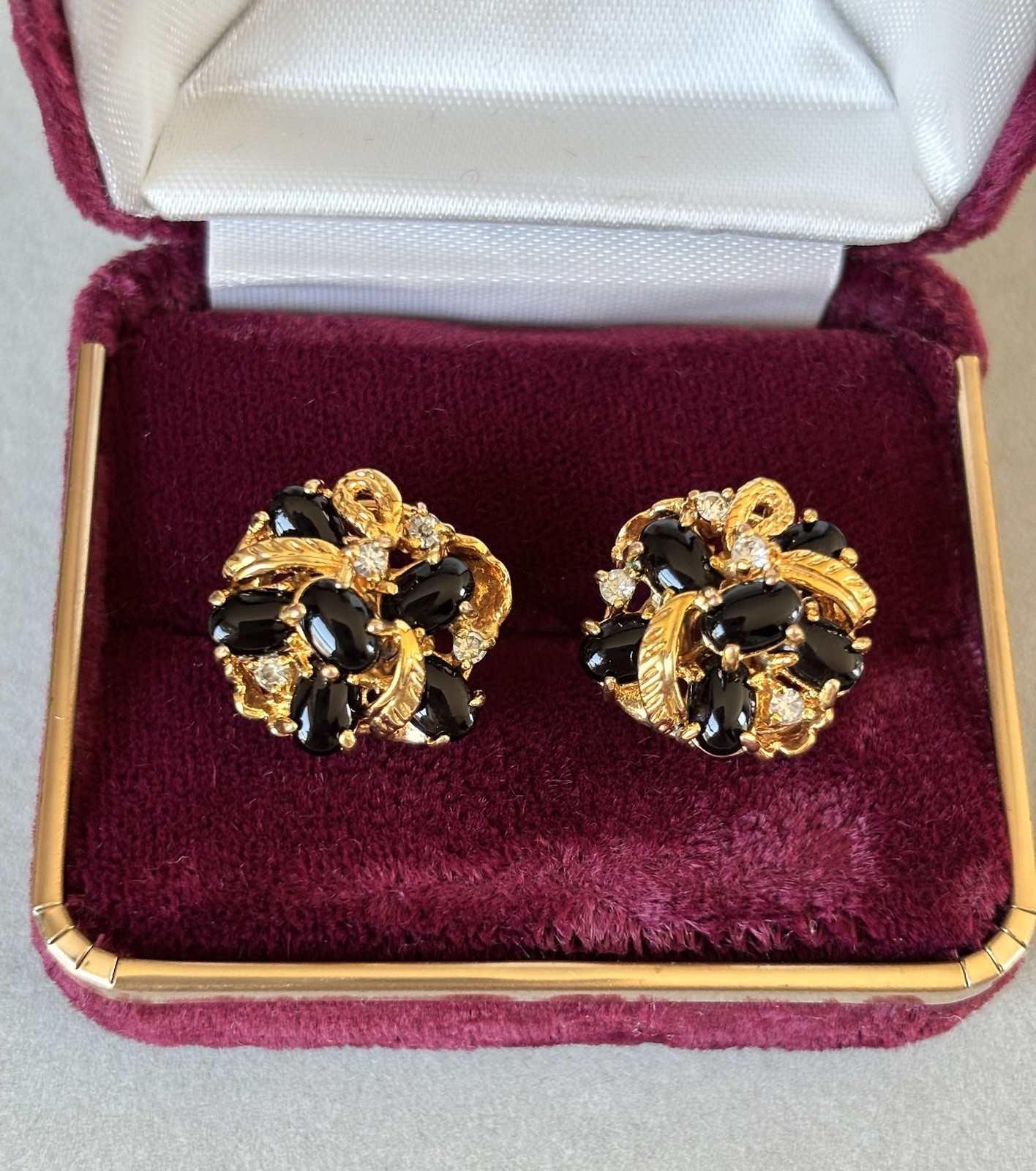 Vintage Gold Tone Black Stones & Rhinestones Cluster Floral Stud Earrings 17.5mm