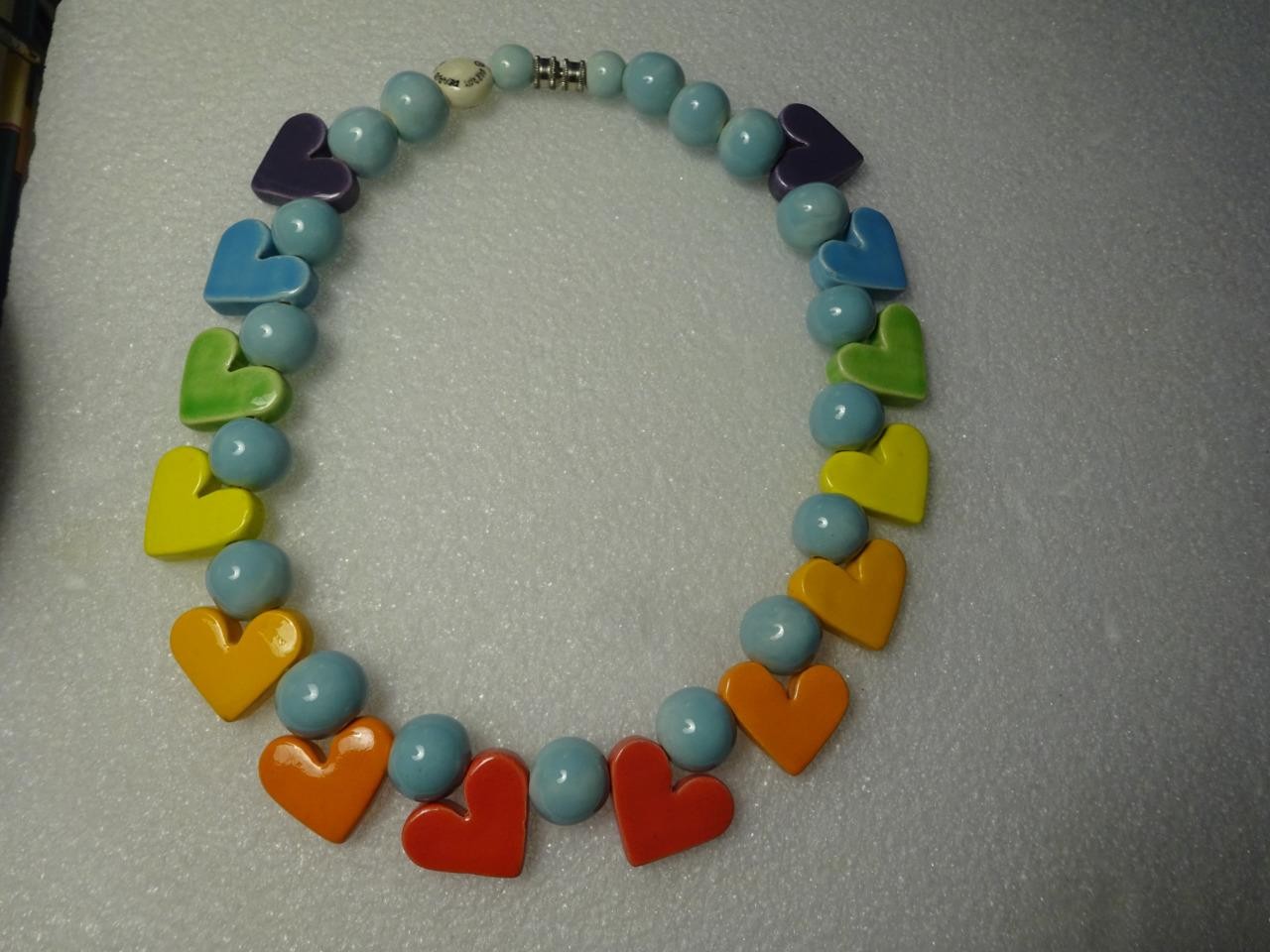 ANTIQUE 1970s PARROT PEARLS COLORFUL NECKLACE “Ceramic Beads & Hearts” STUNNING