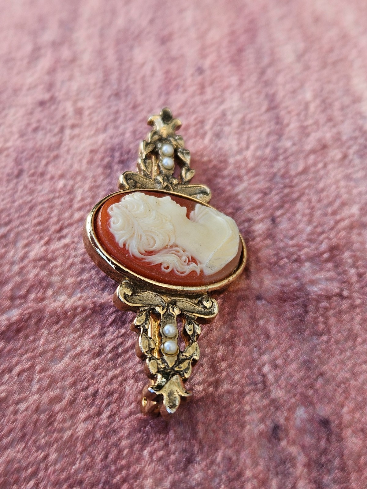 Vintage Art Deco Cameo Brooch Portrait Pin
