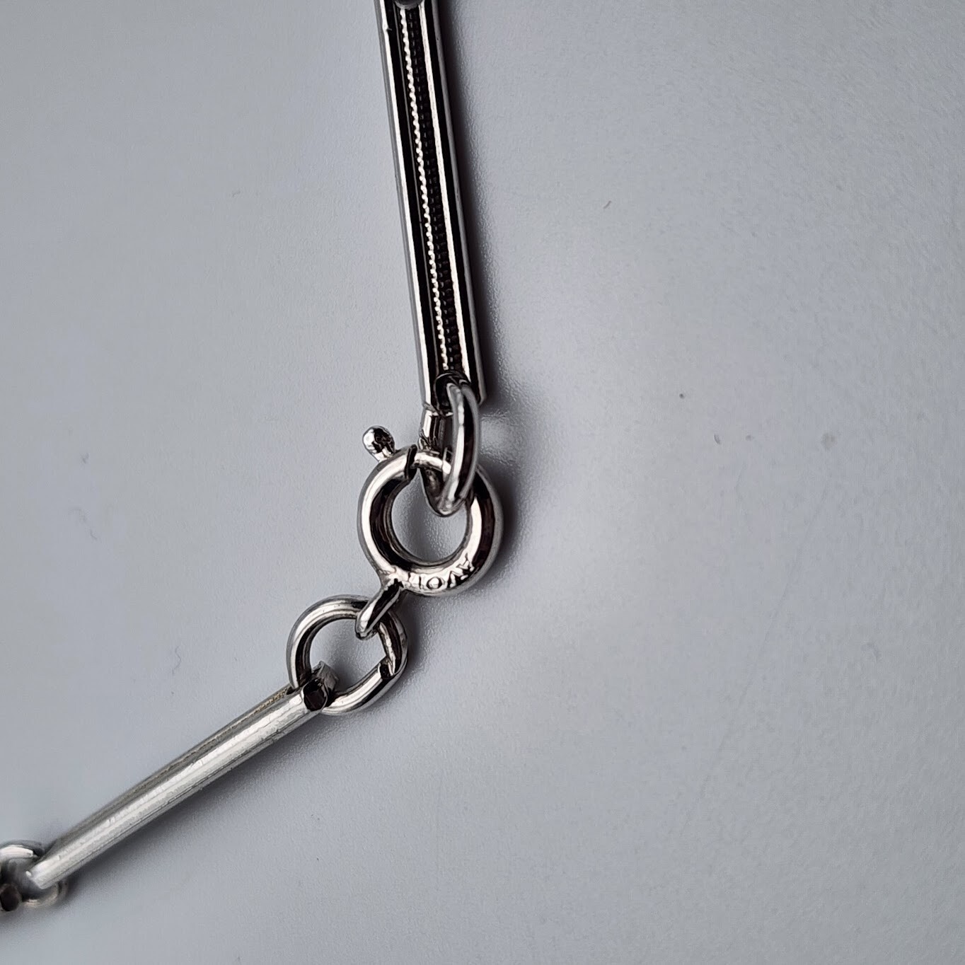 Vtg Mayan Articulated Pendant 1974 Avon Necklace Silver Tone Bar Link Chain