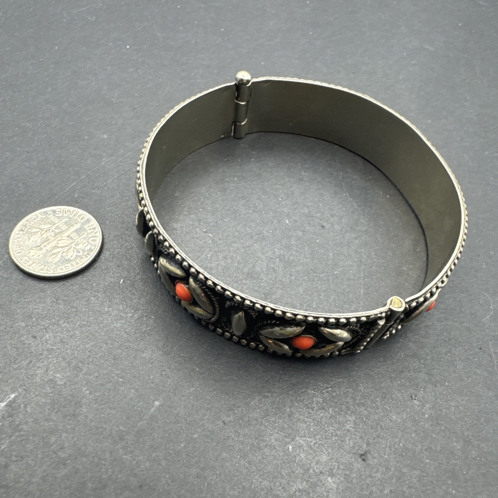 Vintage Silver Toned Hinged Bangle 2.5” Bracelet With Orange Stone 2.5” Opening