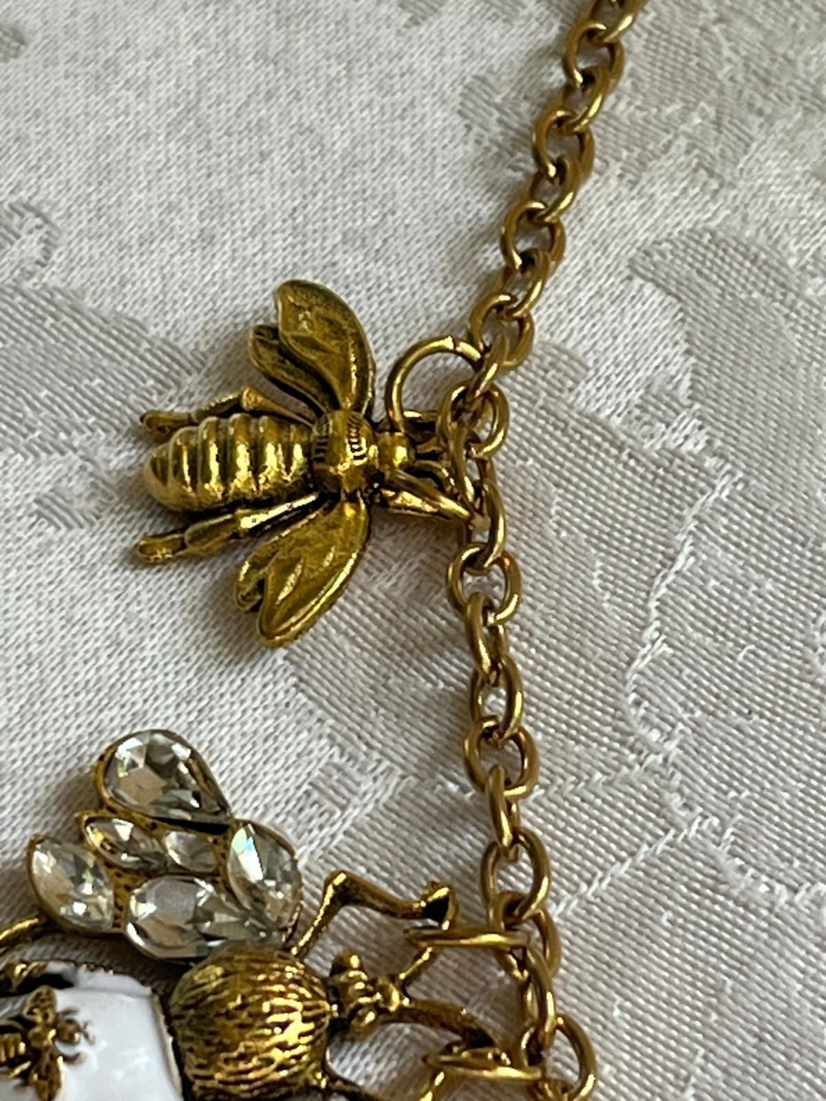 Vintage Style Multi-bee Charm Bib Necklace Gold-Toned Link Chain 18″