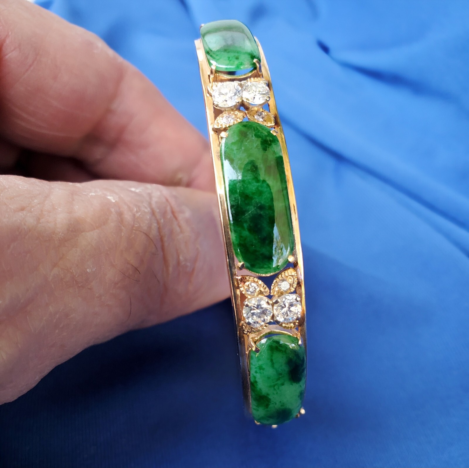 Original EARTH MINED Imperial Jadeite JADE Diamond Deco Bangle Bracelet 18K GOLD