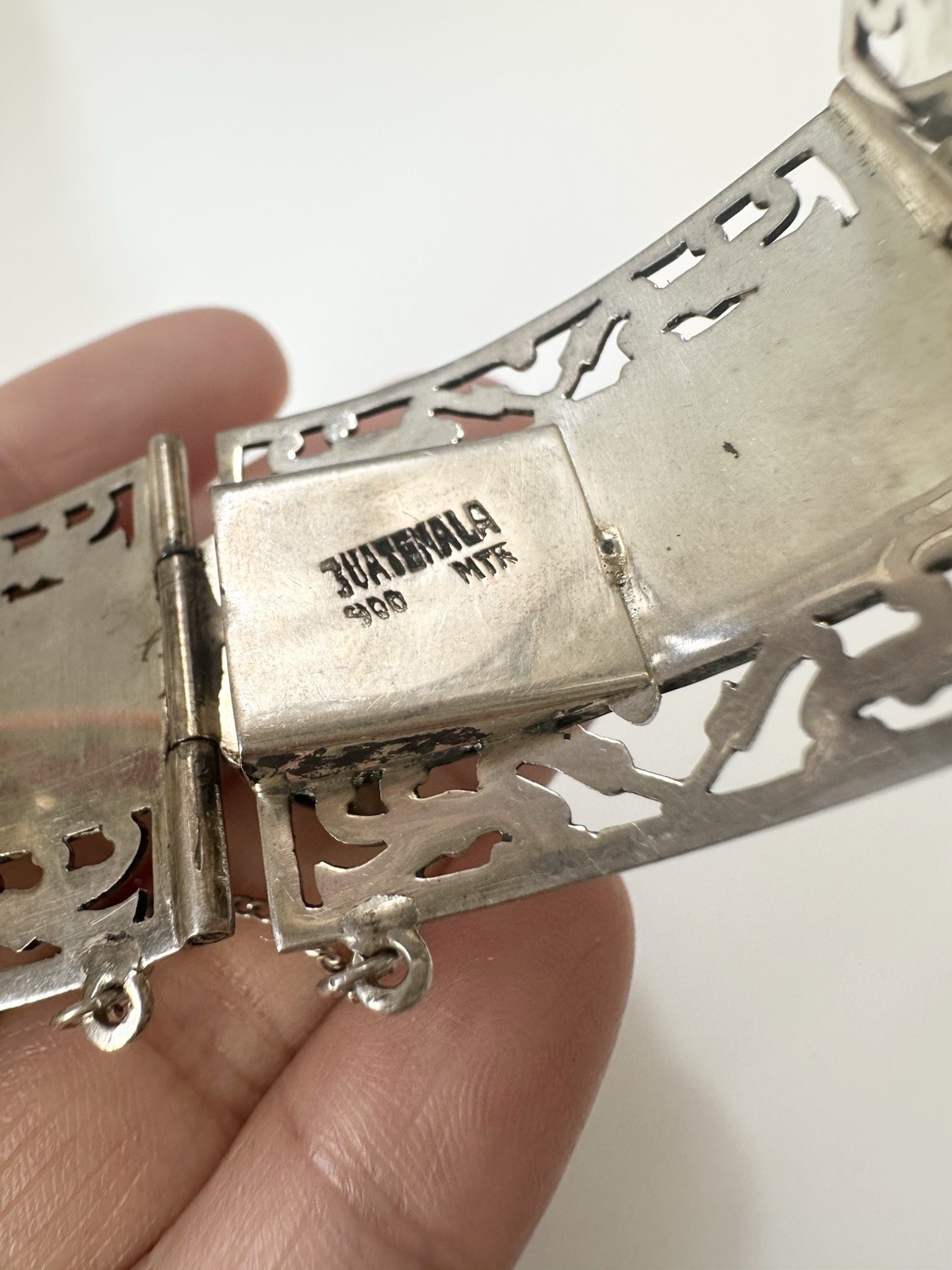 Vintage 900 Silver Guatemala Artisan Hinged Panel Bracelet 7”