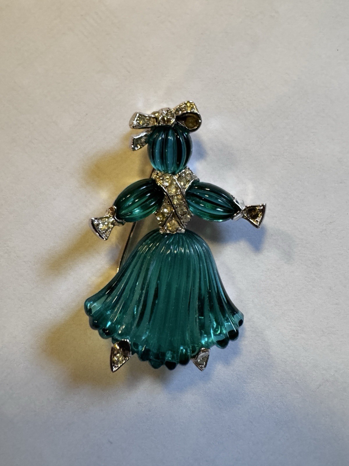 VTG CROWN TRIFARI PINS POM POM & TOM TOM SAPPHIRE GREEN GLASS RAG DOLL SIGNED