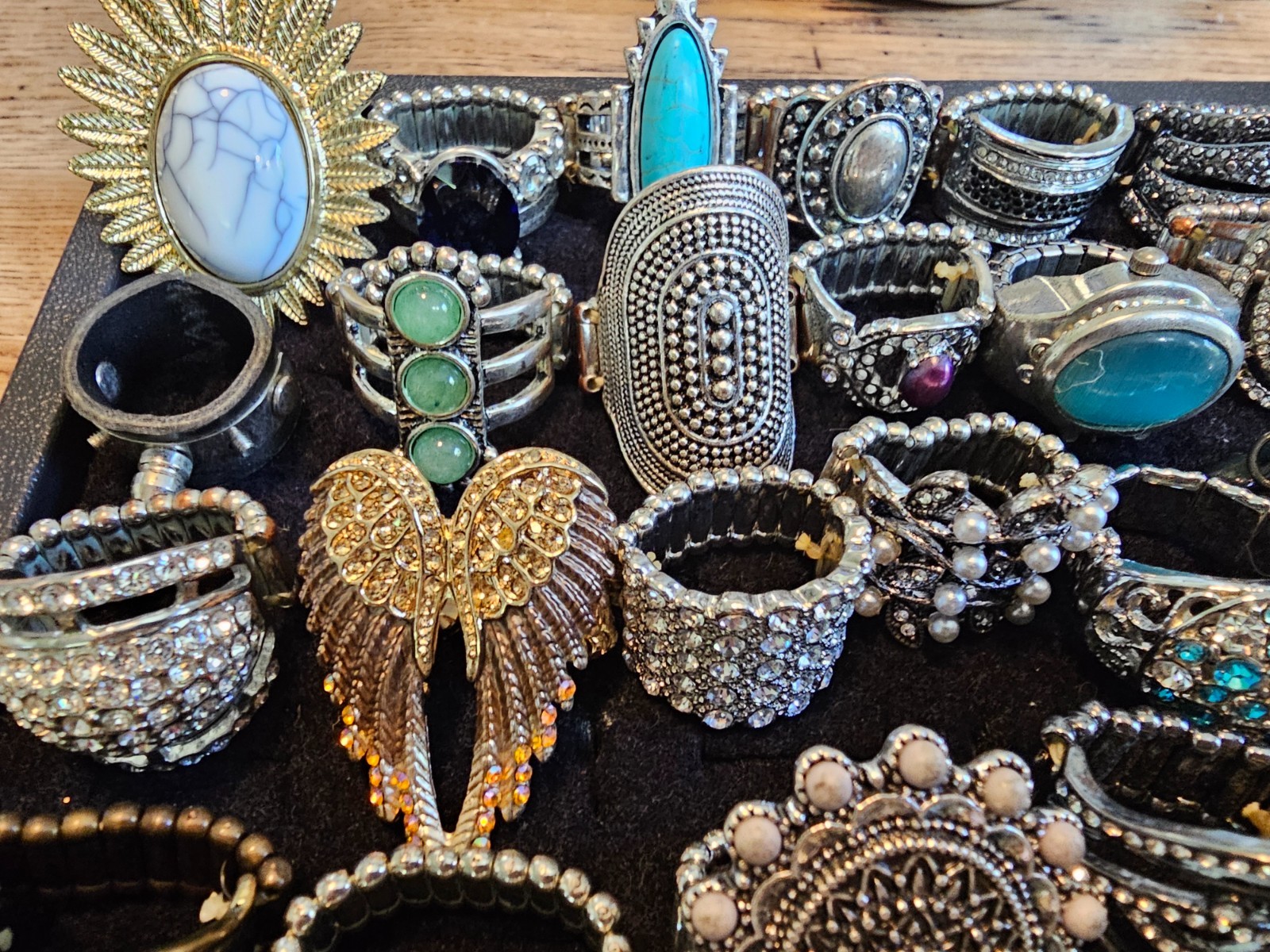 HUGE Lot of 169 Rings All Stretch Bands Rhinestone Retro Fun Colorful Bling!