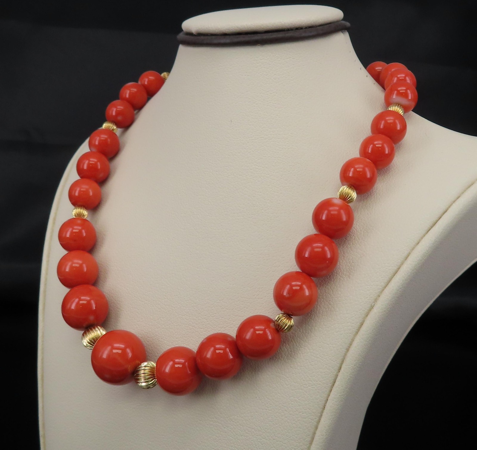 Vintage 12.5-5mm Natural Untreated Coral 14K Yellow Gold 22.5″ Necklace 45.5g