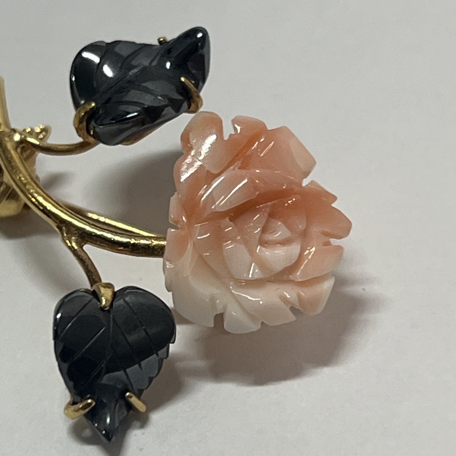 Vintage Carved Coral Rose Flower Brooch Jade Leaves Gold Tone Floral Pin
