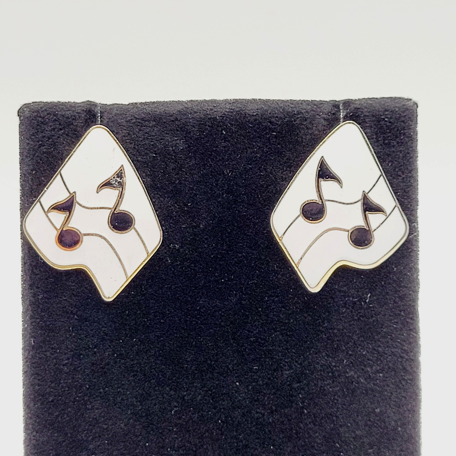 Musical Note White Black Enamel Gold Tone Pierced Stud Vtg Earrings Discovery