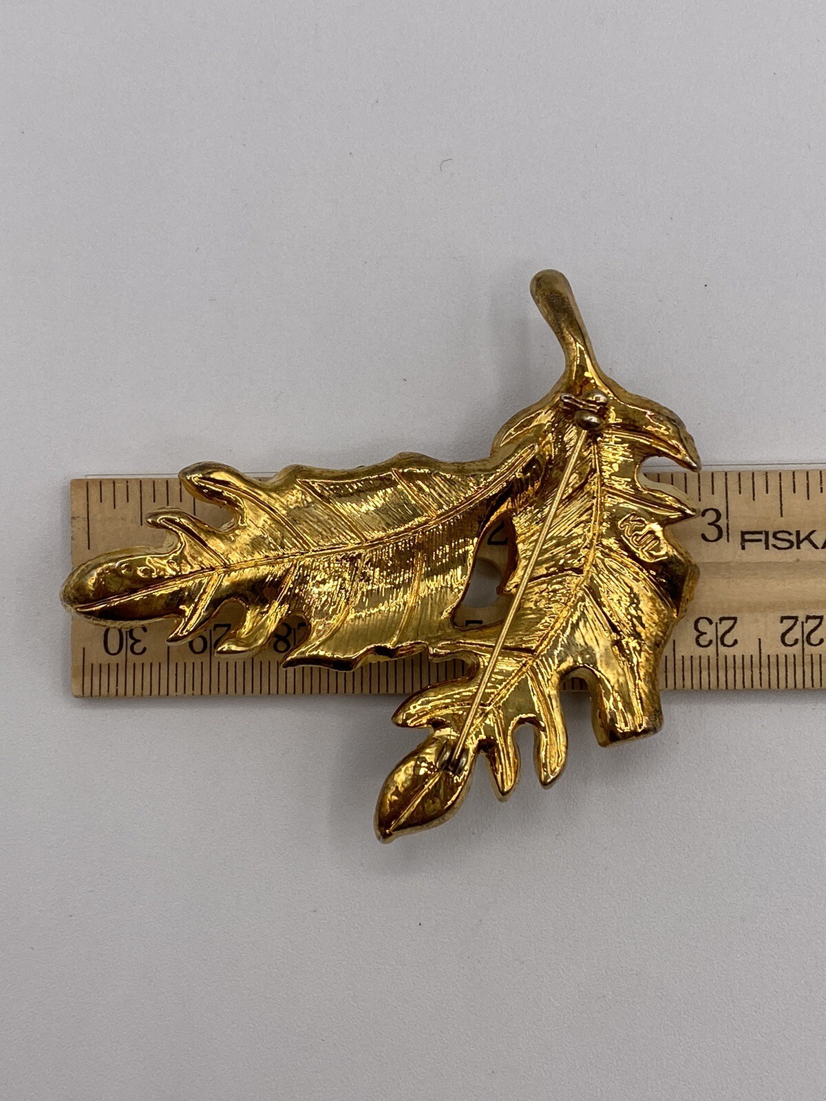 Brooch Kenneth J Lane KJL Signed Leaf Leaves Rhinestones Gold Tone With Box NICE