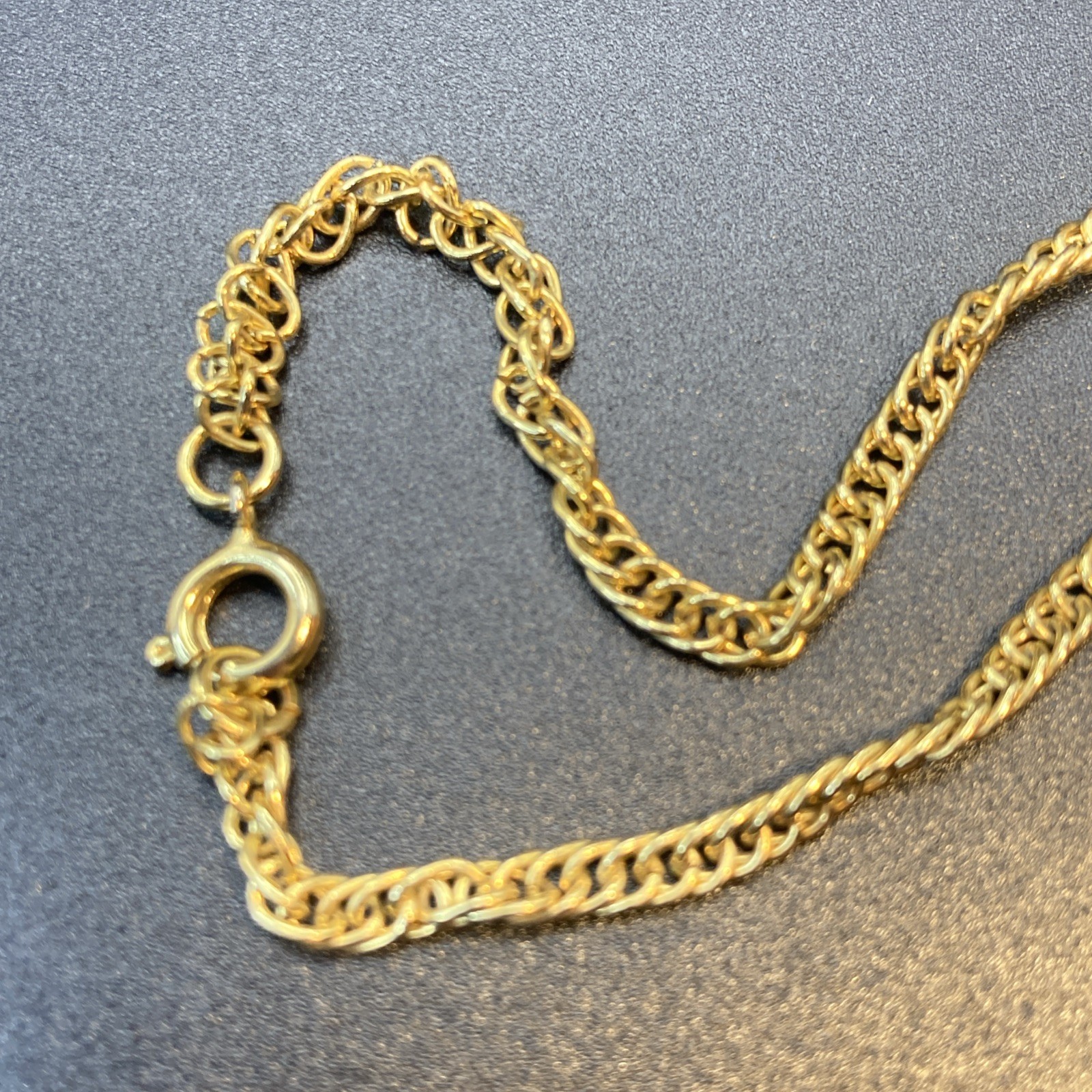 24″ Mid Centurey Gold Tone Woven Metal Dog W Rhinestones Eyes & Nose Necklace