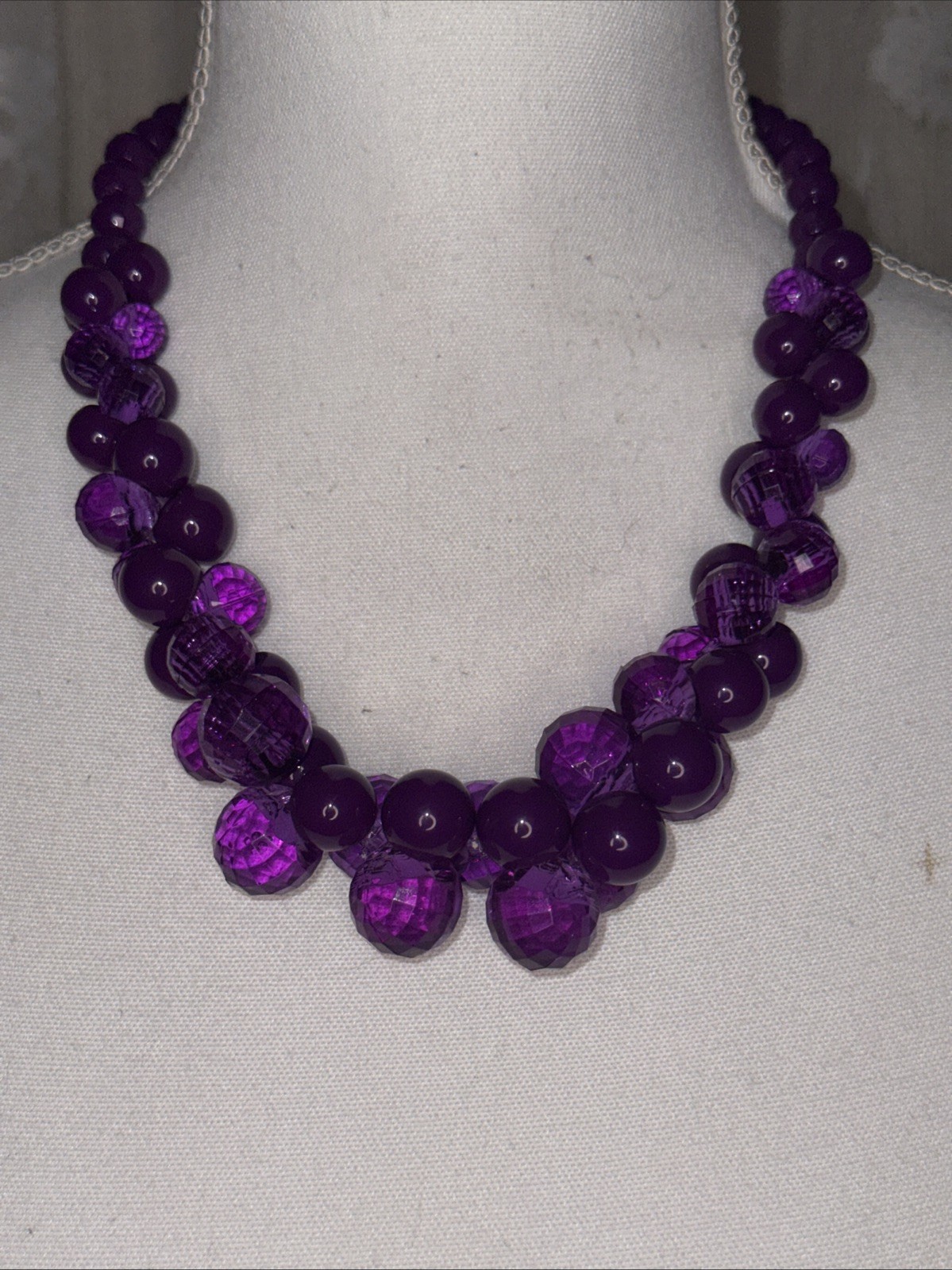 Vintage Purple Contrast Bauble Beaded Chunky Statement Piece Necklace 22 Inches