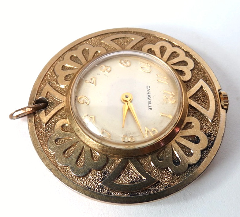 VTG WOMEN CARAVELLE MODEL 6UA NECKLACE PENDANT MANUAL WATCH 7’J.. 33mm DIAMETER