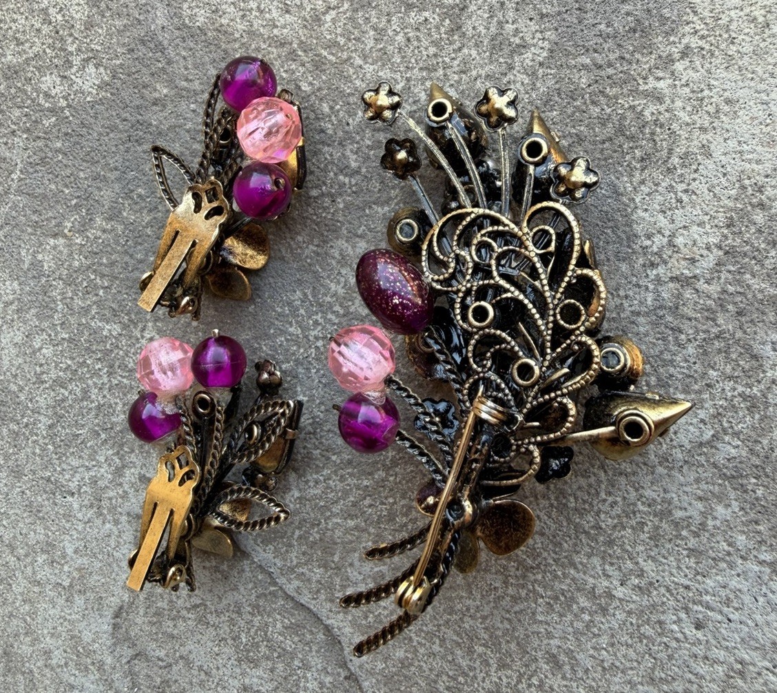 Vintage Purple Violet Blue Givre Rhinestone Pink Flower Bead Brooch Earrings Set