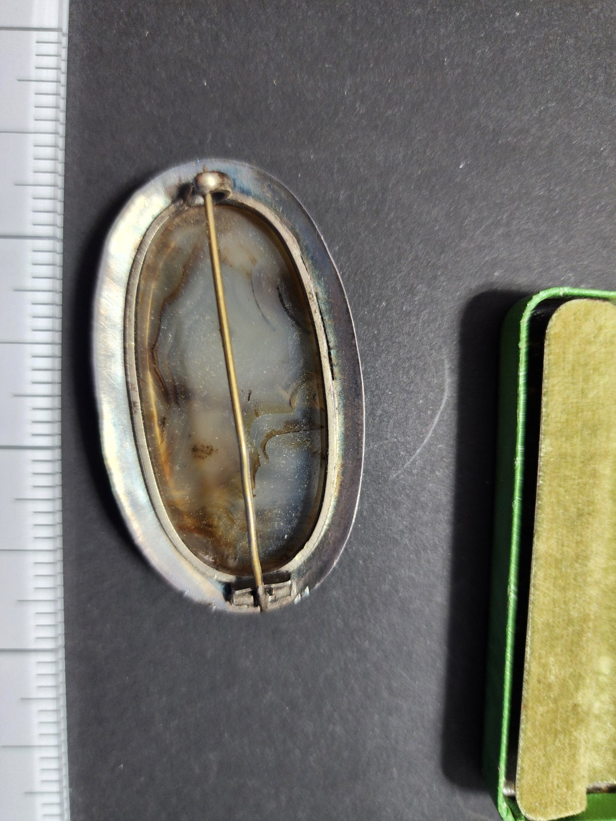 Stunning Antique Translucent Banded Agate Brooch