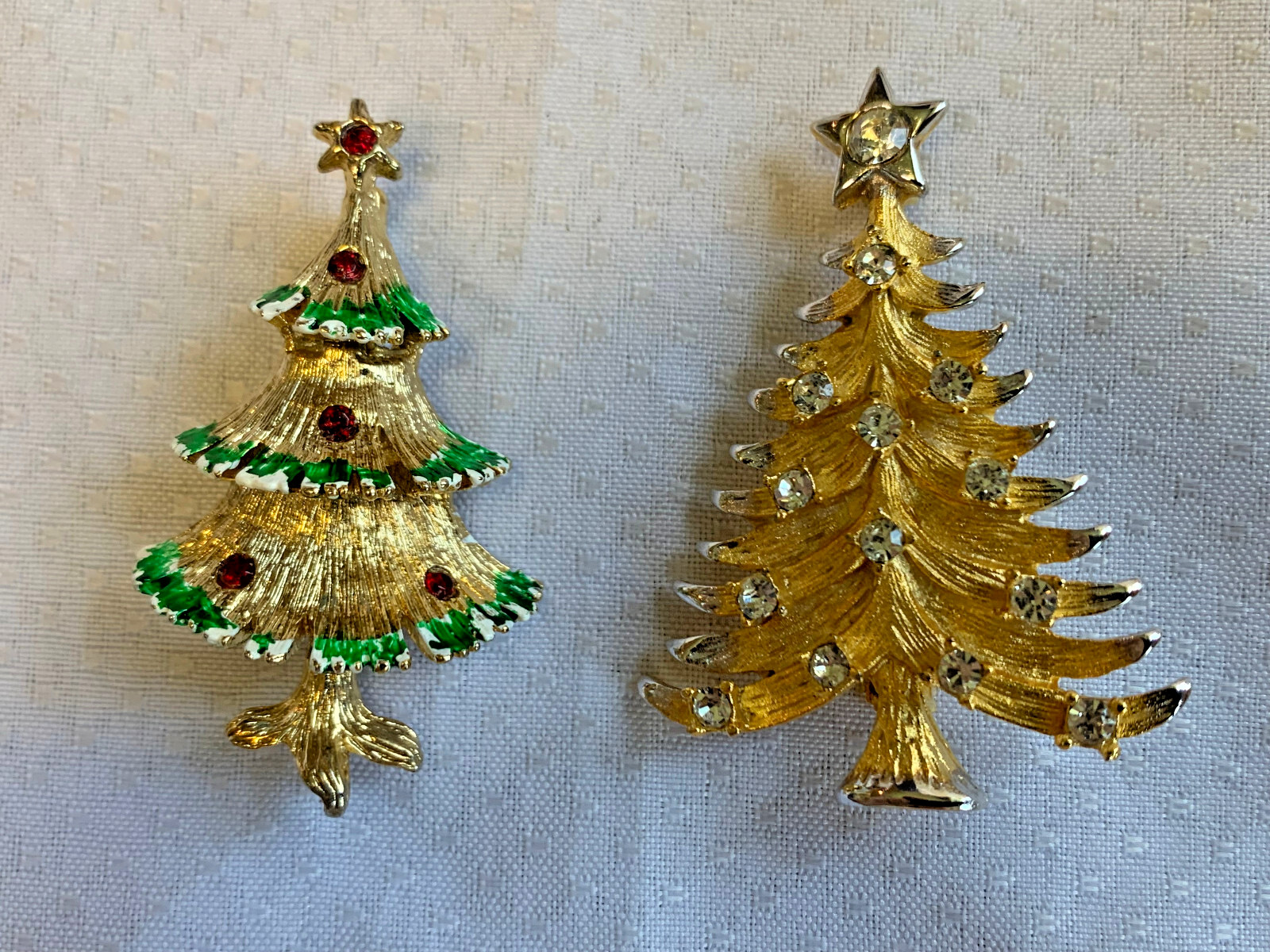 Vtg Christmas Brooch Lot Avante Monet Avon Snowman Penguin Trees Rudolph Cherub