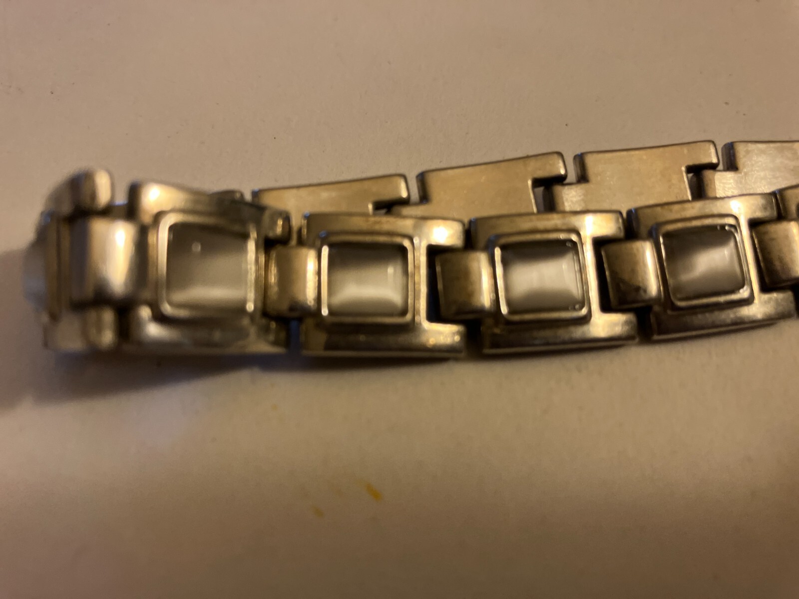 VINTAGE ESTATE SILVER TONE WITH WHITE CABOCHON LINK BRACELET