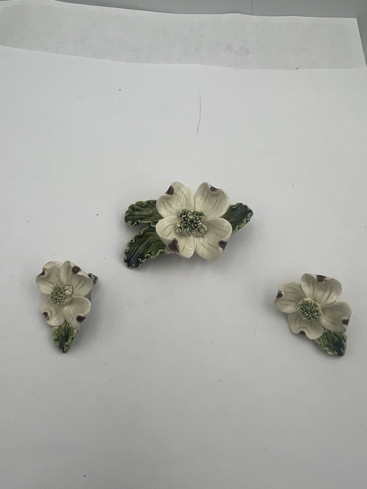 Vintage Dog Wood Brooch & Clip Earrings SET