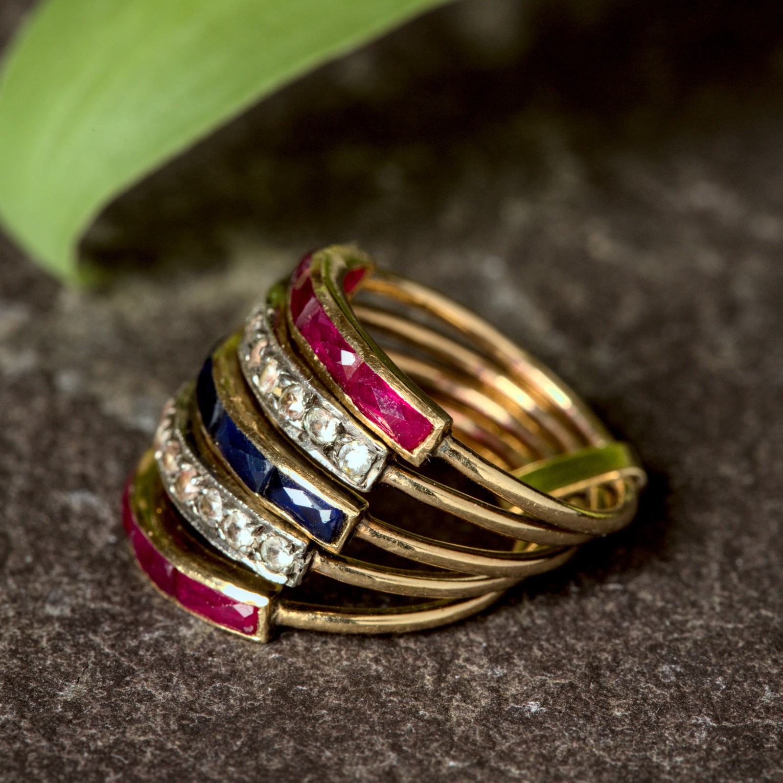 LOVELY VINTAGE 14K GOLD SILVER RUBY SAPPHIRE 5-BAND HAREM WEEKDAY RING c1970s