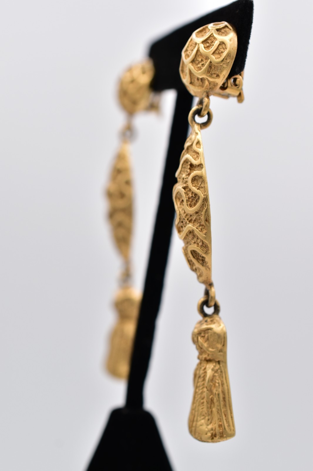 Erwin Pearl Vintage Gold Tassel Clip On Earrings Textured Statement Signed BinAV