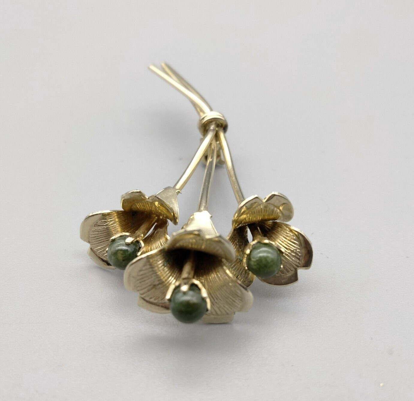CottageCore Bouquet Floral Spray Brooch Pin 2.5″ Gold Tone VTG Estate Elegance